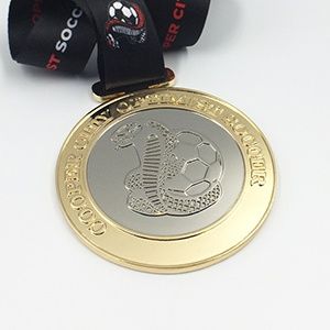 Two tone plating metal medals