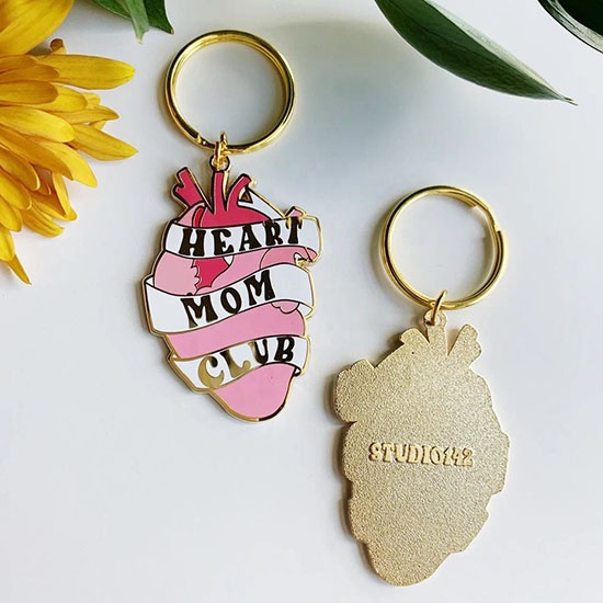 Factory Cheap Bulk Custom Metal Key Chain Custom Personalized Cute logo Wholesale Custom Letter Hard Enamel Keychain