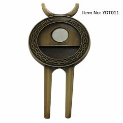 Customized zinc alloy  antique  divot tool with a personalized design ball marker