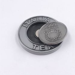 Golf poker chip with embossed logo