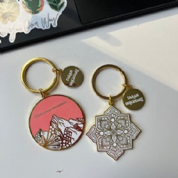 Factory Cheap Bulk Custom Metal Key Chain Custom Personalized Cute logo Wholesale Custom Letter Hard Enamel Keychain